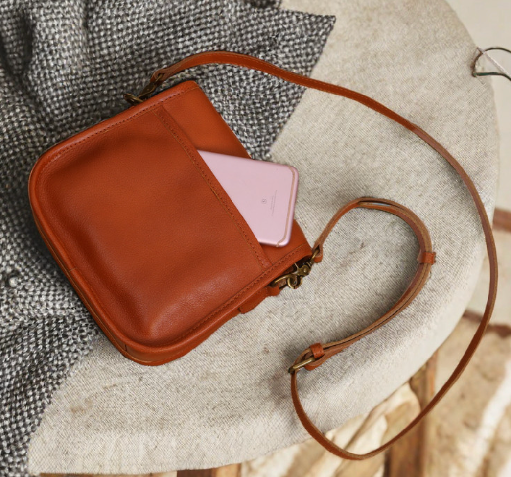 Leather Crossbody Phone Bag for Women With Strap