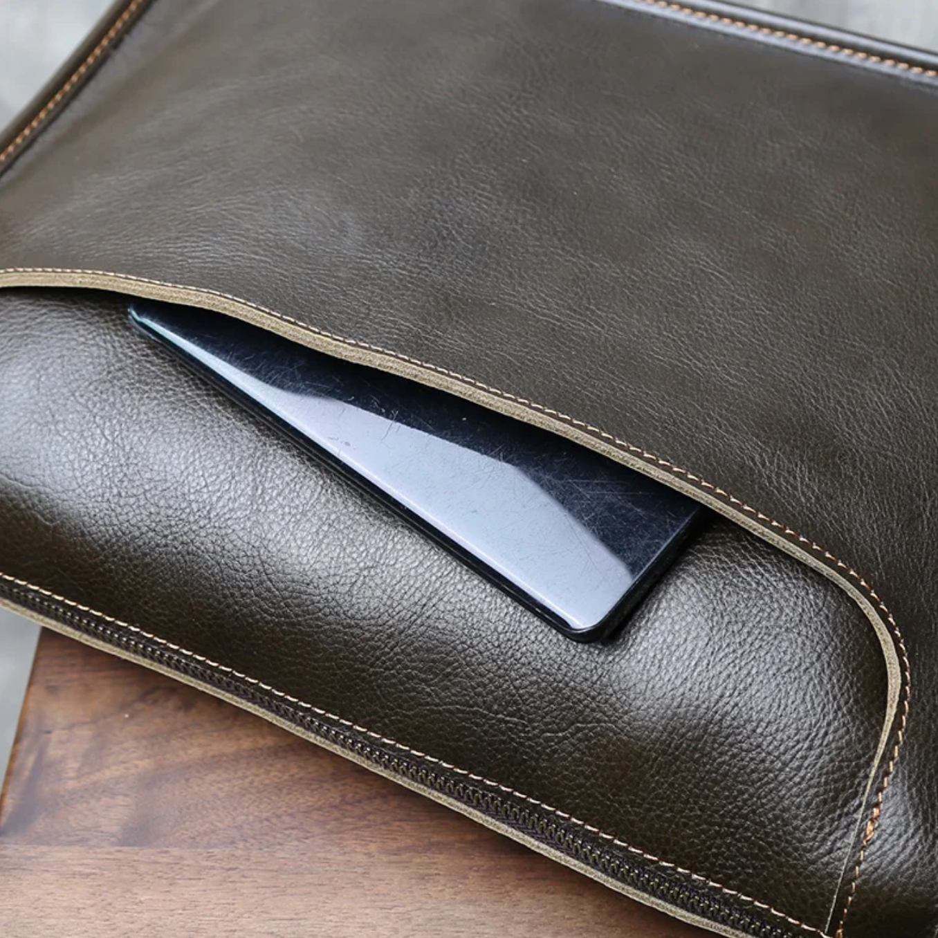 Genuine Leather Crossbody Men's Messenger Bag for Office
