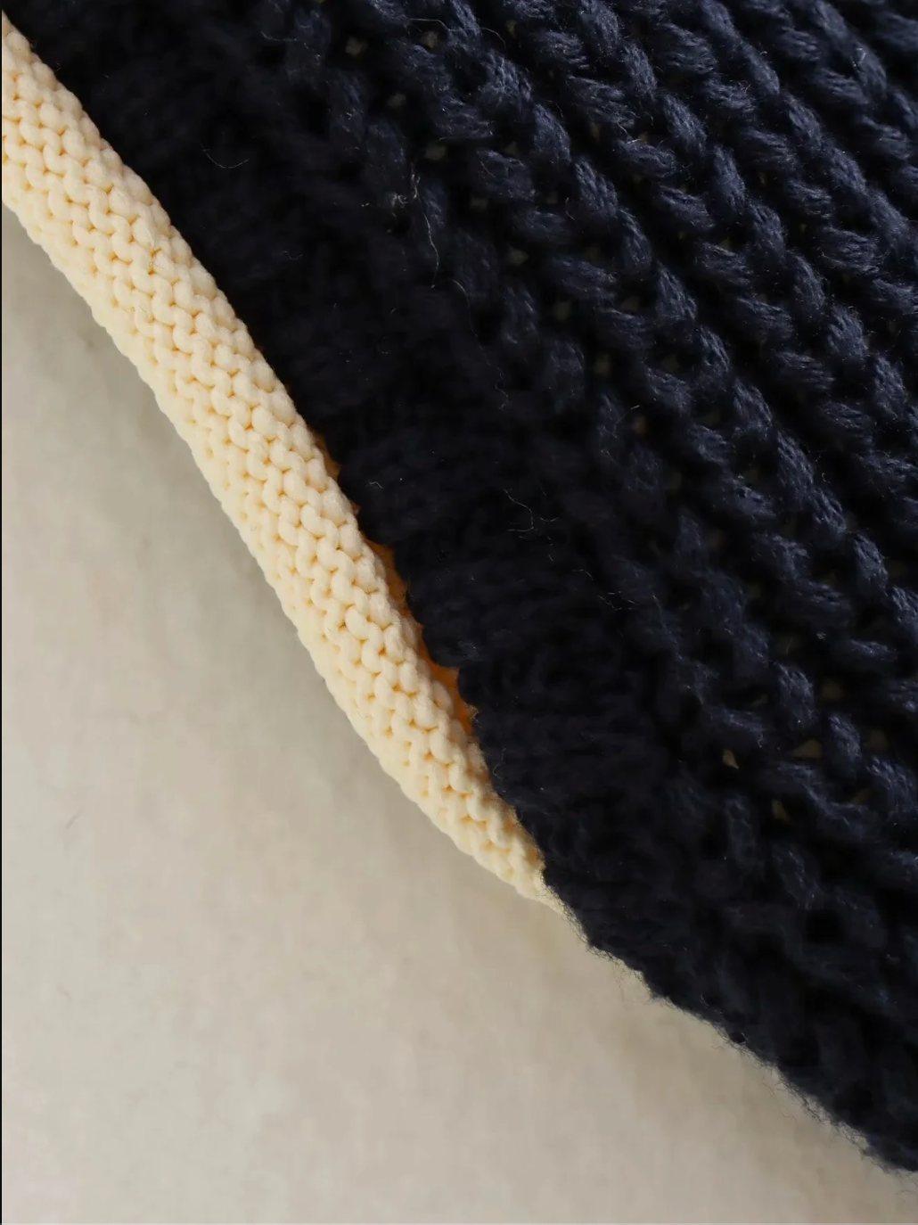 Women’s Black Knit Backless Sleeveless Cropped Sweater Vest