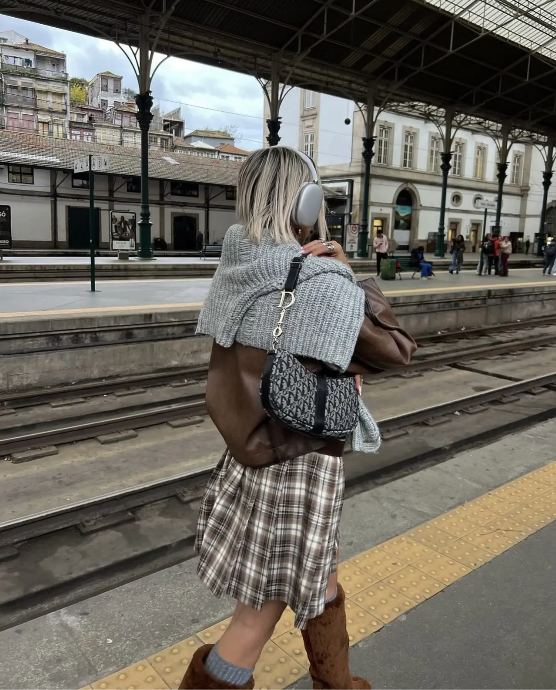 Gradient Brown PU Faux Leather Jacket Women