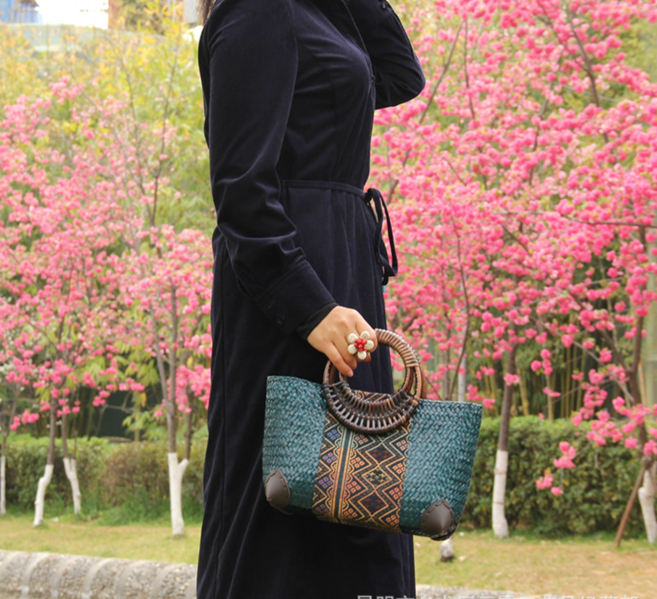 Straw Woven Women’s Bag Summer Beach Tote