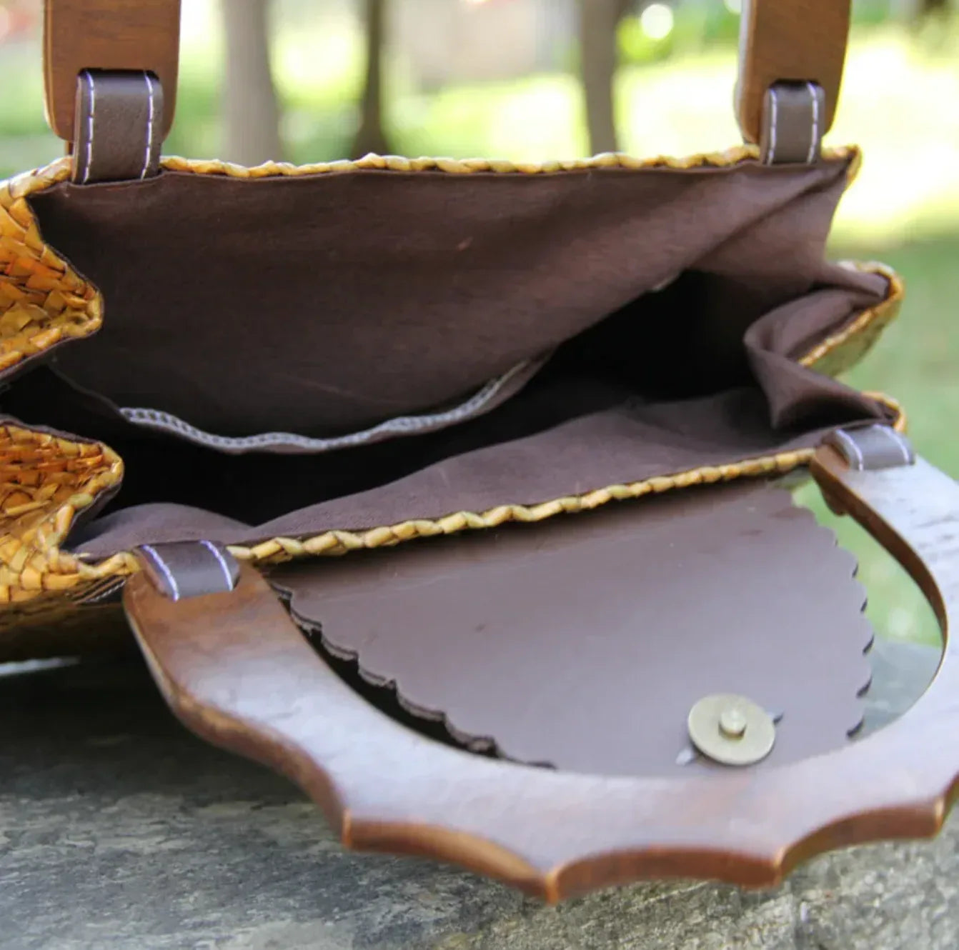 Vintage Wooden Handle Woven Straw Handbag