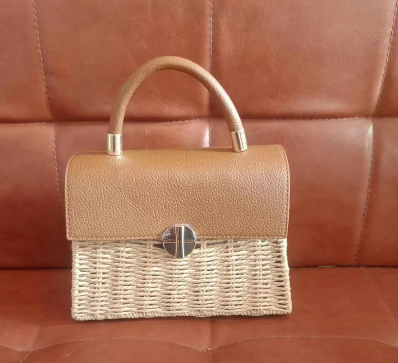 Woven Straw Summer Bag with Leather Handle for Beach & Vacation