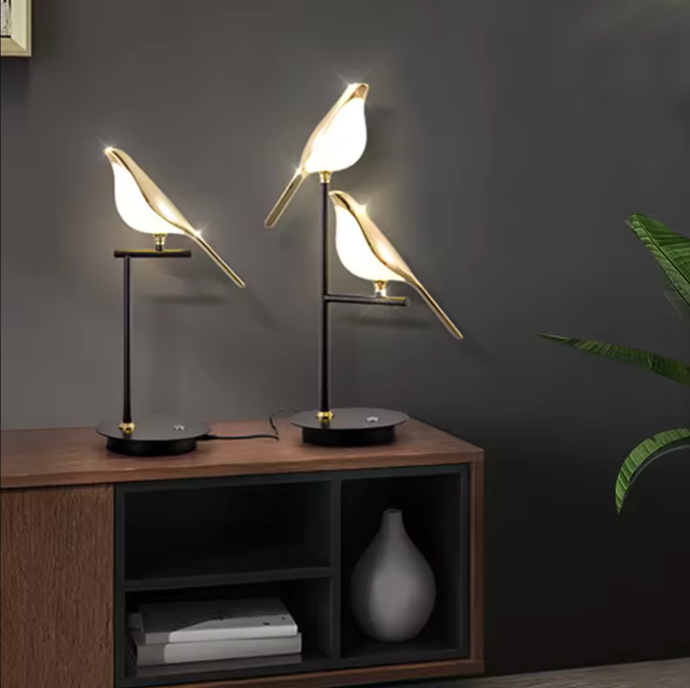 LED Bedside Table Lamp Magpie Bird Model Black Gold