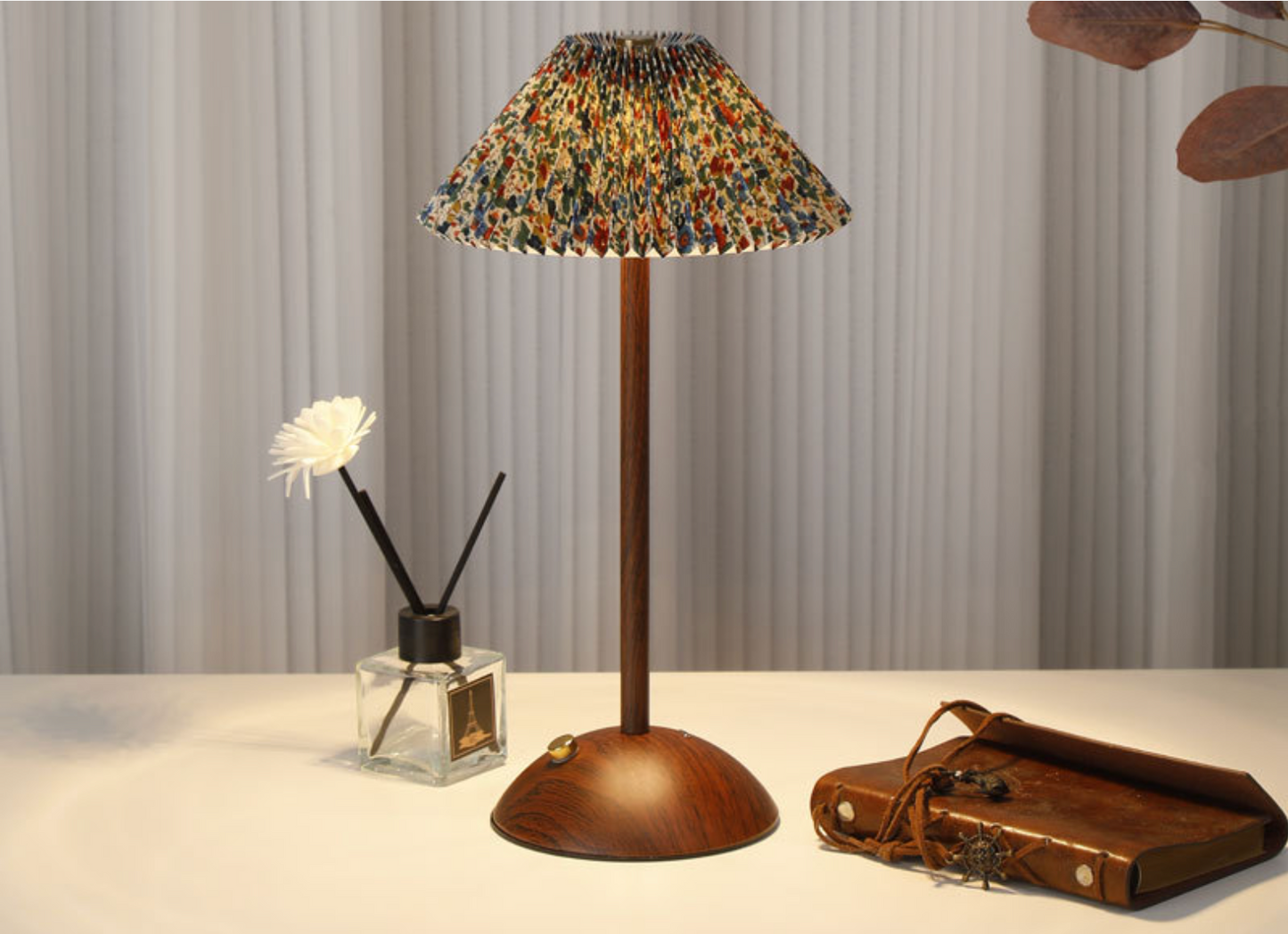 Rechargeable Retro Floral Table Lamp Walnut Base