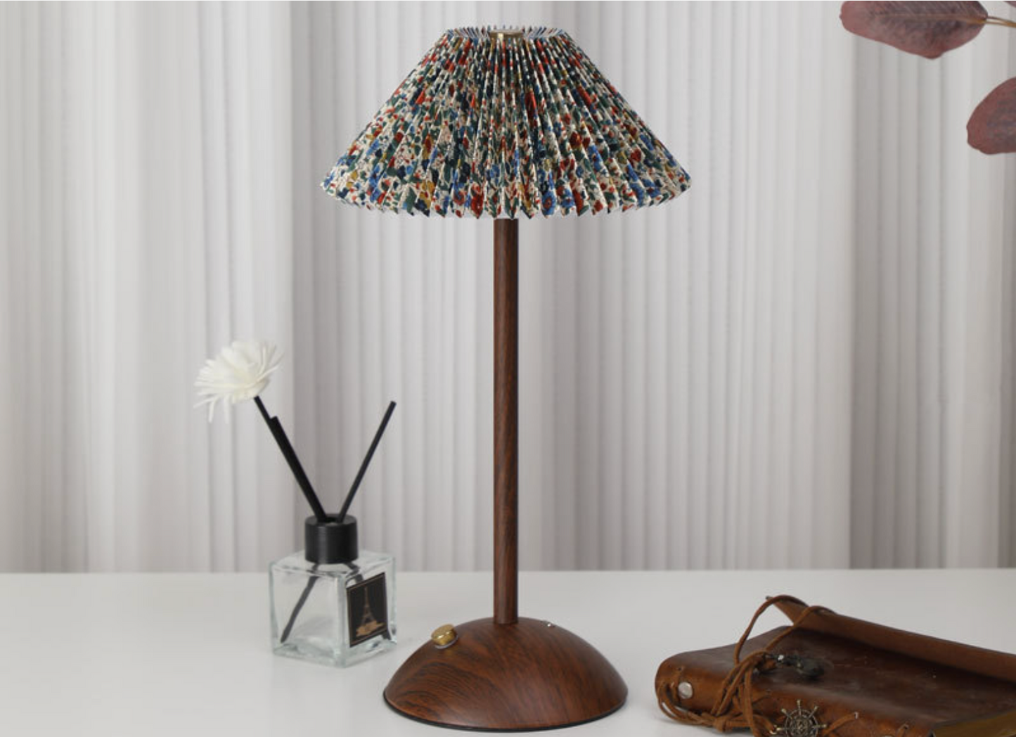 Rechargeable Retro Floral Table Lamp Walnut Base