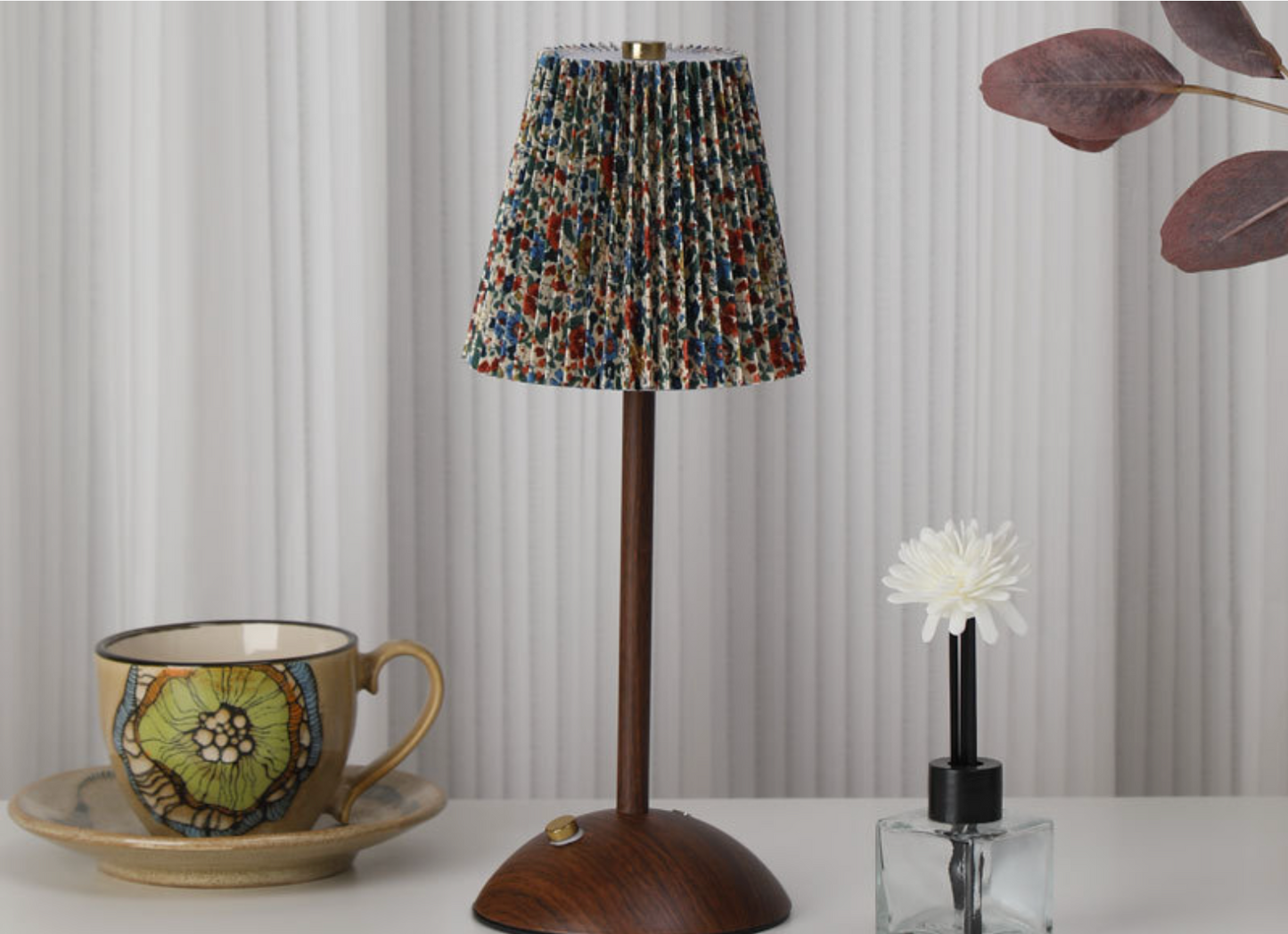 Rechargeable Retro Floral Table Lamp Walnut Base