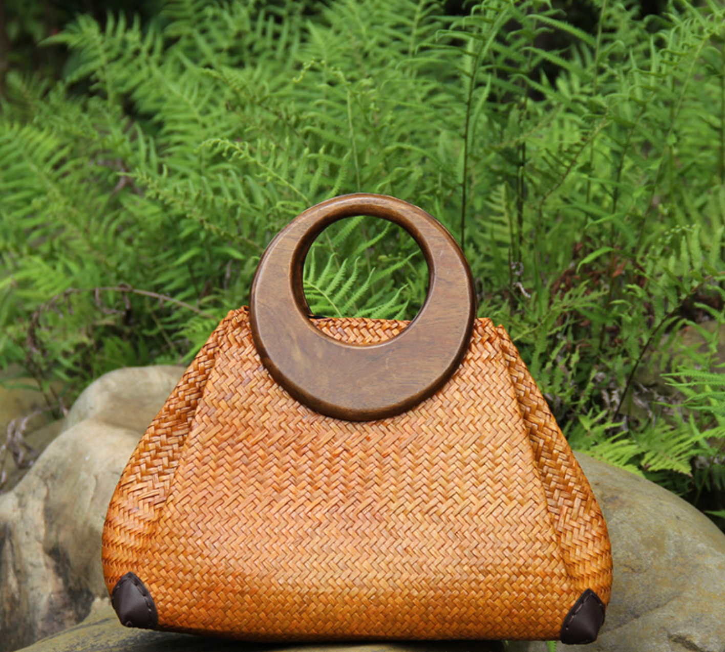 Women Straw Woven Handbag with Wooden Round Handle