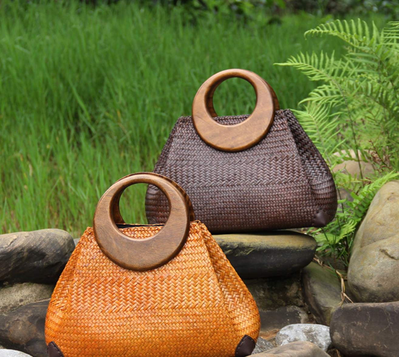 Women’s Woven Rattan Straw Handbag with Wooden Handle