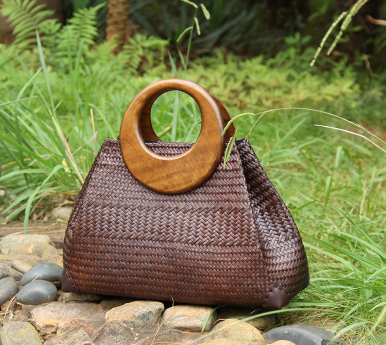 Women’s Woven Rattan Straw Handbag with Wooden Handle