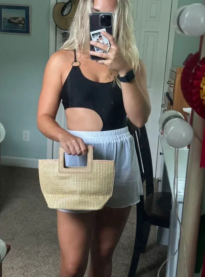 Straw Handbag for Women with Square Handles and Woven Finish