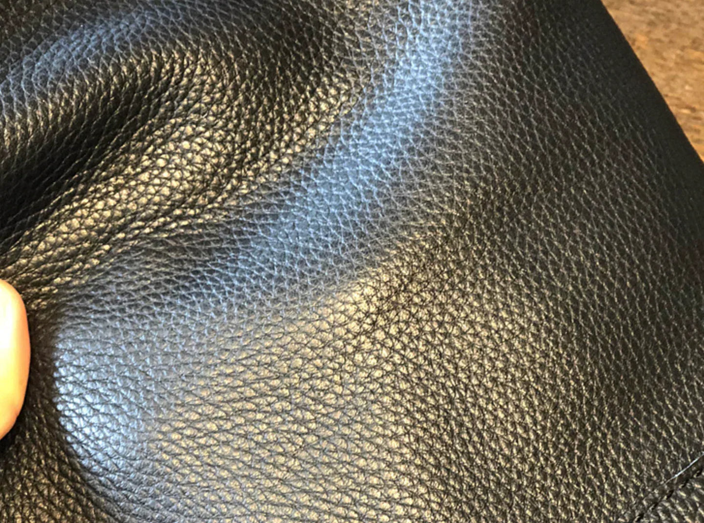 Women’s Small Crossbody Leather Purse with Adjustable Strap