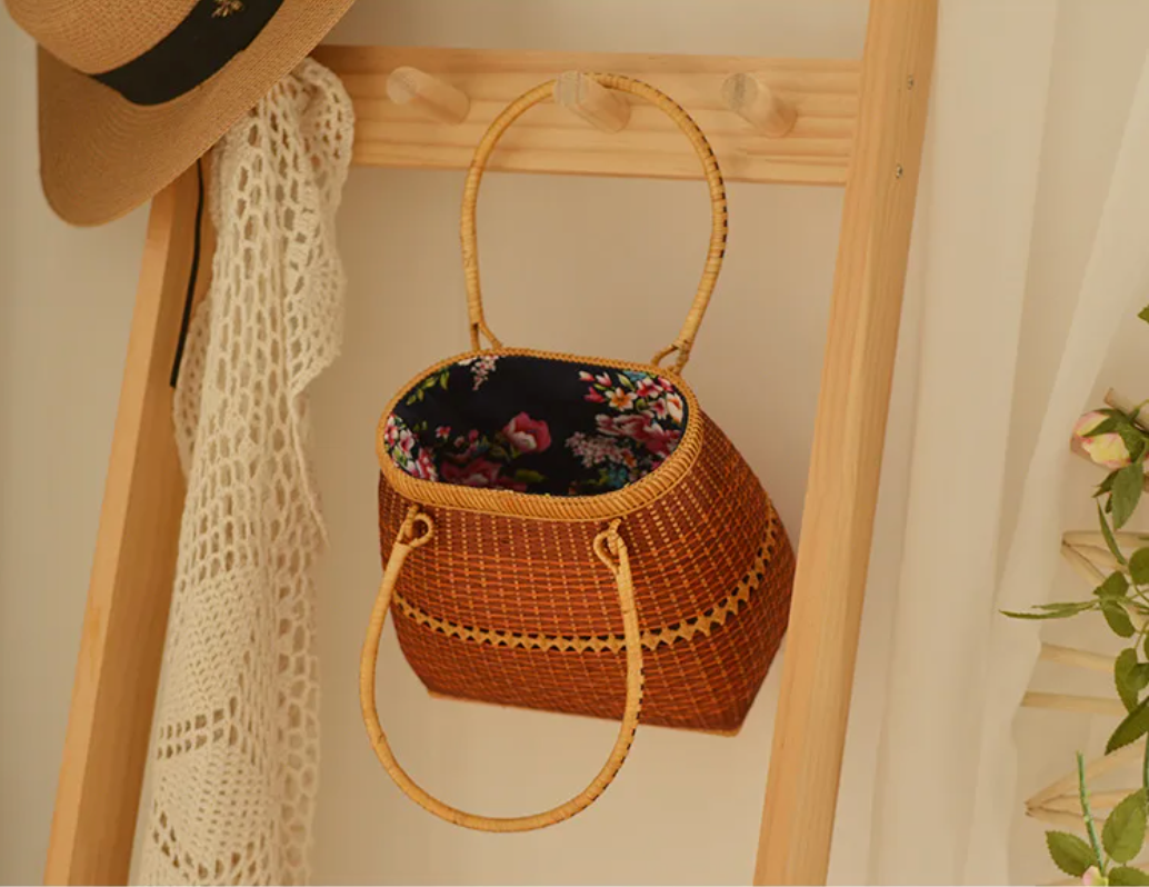 Handmade Bamboo Handbag Woven Basket Bag with Floral Lining