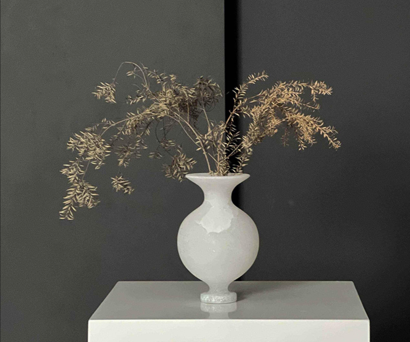 Spanish Real Marble Flower Vase Ornaments Decorative for Living Room & Hotel