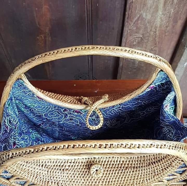 Natural Ata Half Moon Bag