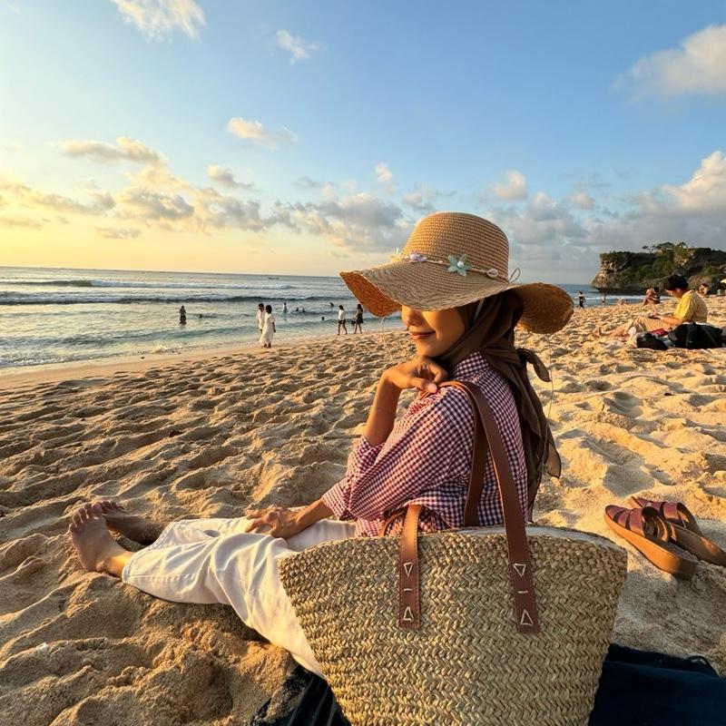 Woven Mendong Rattan Bag Beach Tote with Drawstring