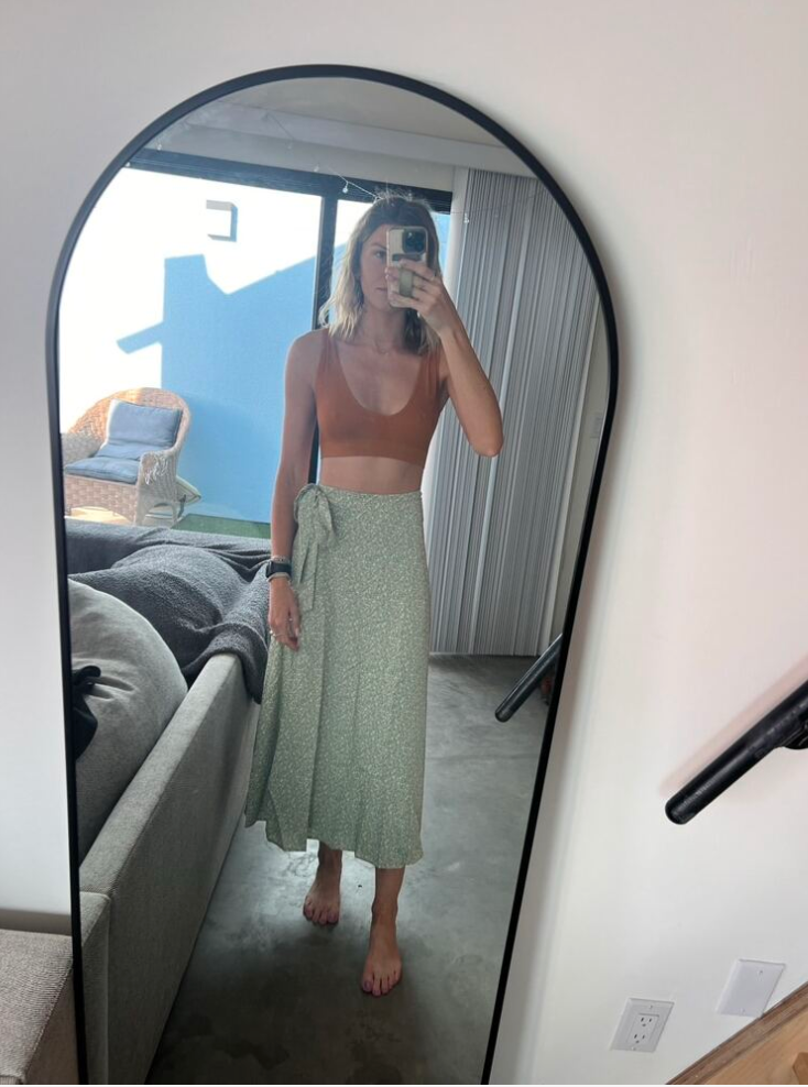 side wrap maxi skirt summer beach outfit