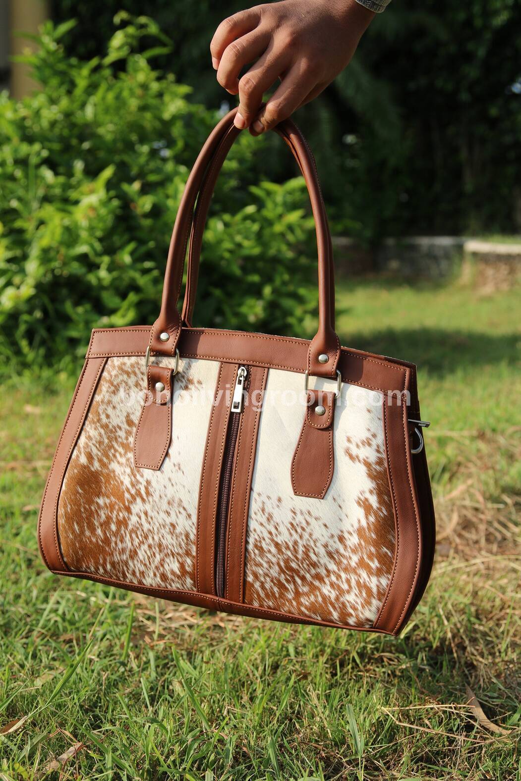Natural Cow Skin Shoulder Purse Brown White