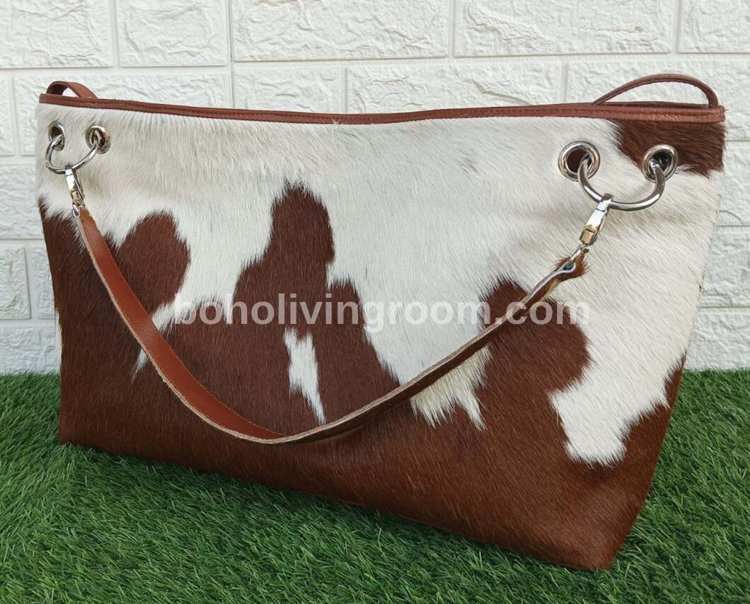 Cowhide shoulder bag for daily use