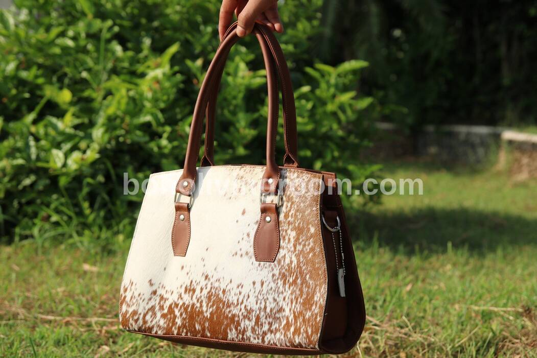 Natural Cow Skin Shoulder Purse Brown White