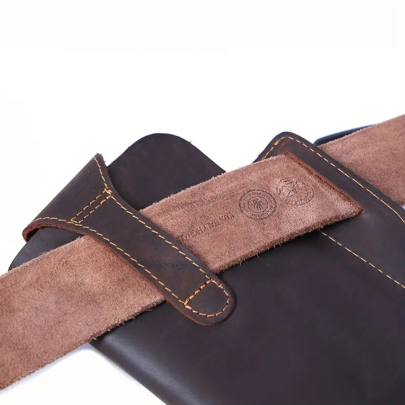 This leather belt pouch offers a secure way to keep your phone and small belongings close. Loop attachment ensures a snug fit for daily convenience.