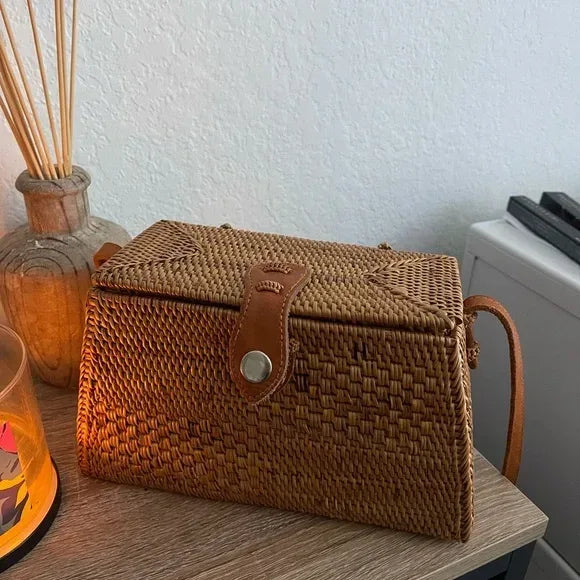 Crossbody Rattan Vacation Bag