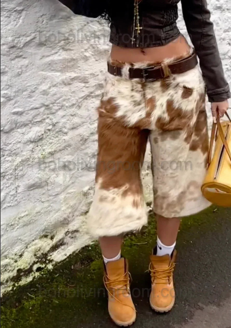 Women Cowhide Shorts Three Quarter