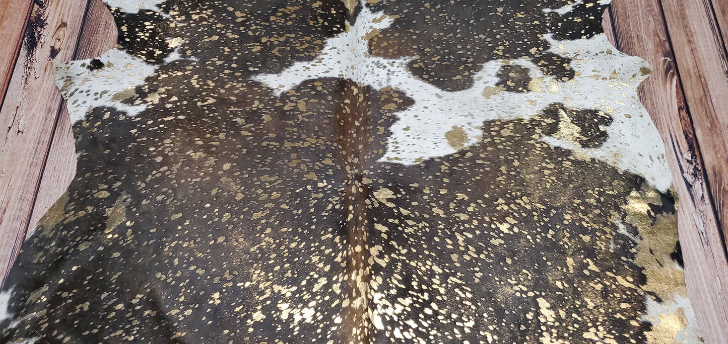 Large Beautiful Cowhide Rug With Gold 7.5ft x 6.3ft