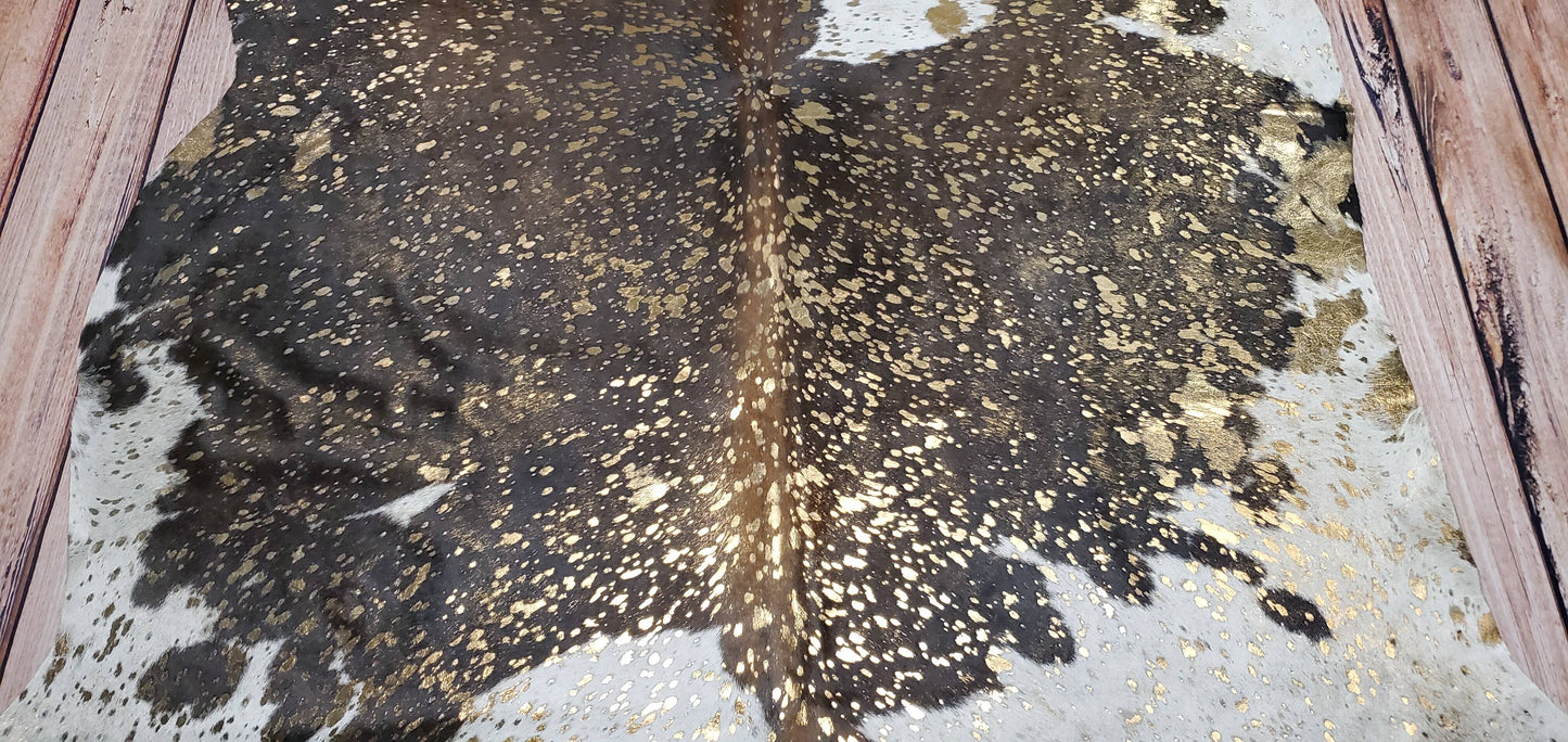 Large Beautiful Cowhide Rug With Gold 7.5ft x 6.3ft