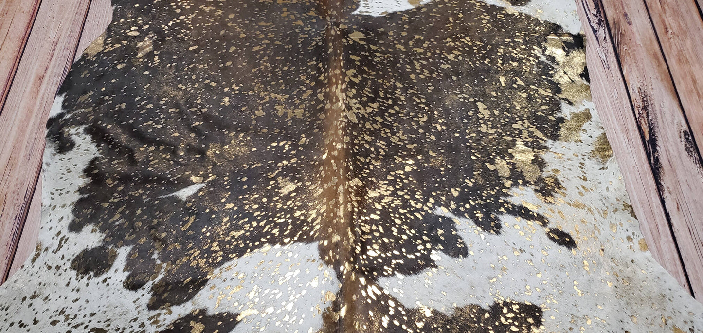 Large Beautiful Cowhide Rug With Gold 7.5ft x 6.3ft