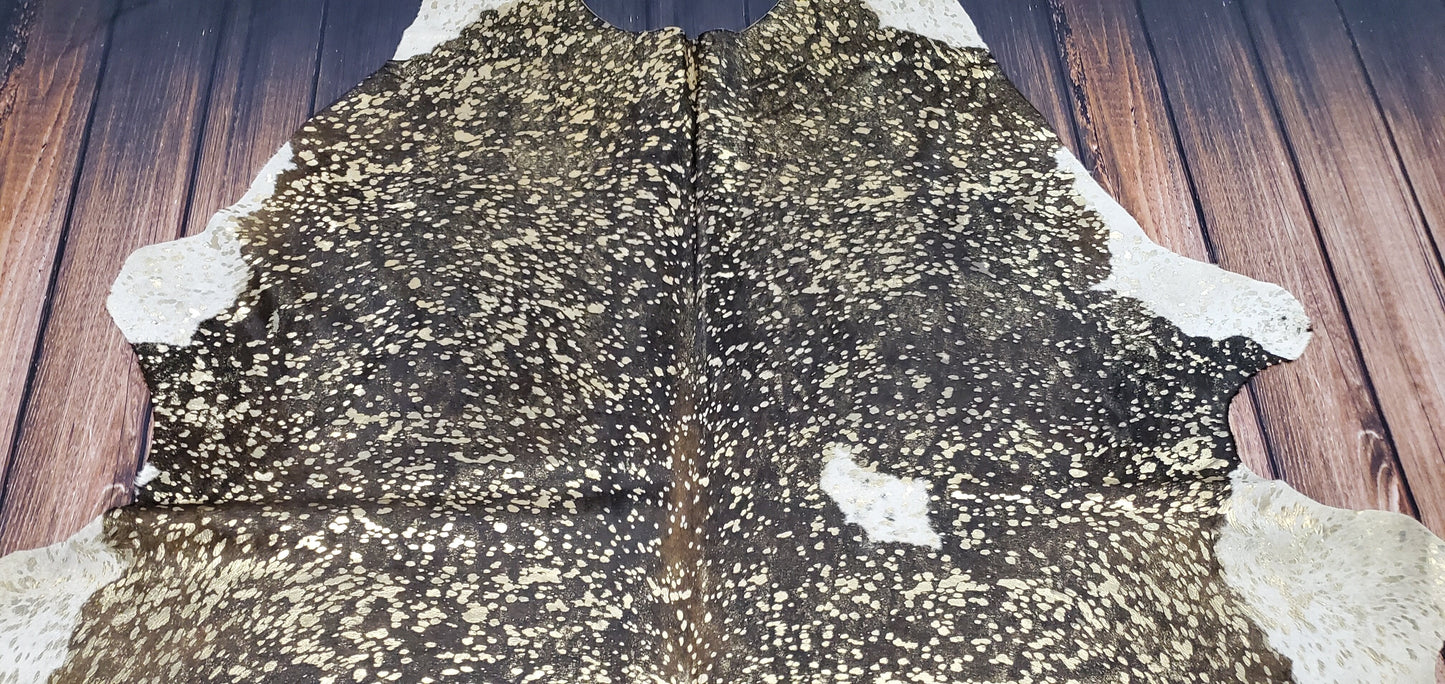 Stunning cowhide rug USA for many spaces