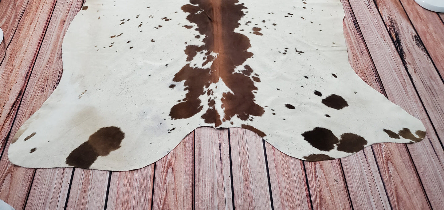 Extra Large Reddish Tricolor Cowhide Rug 7.5ft x 6ft