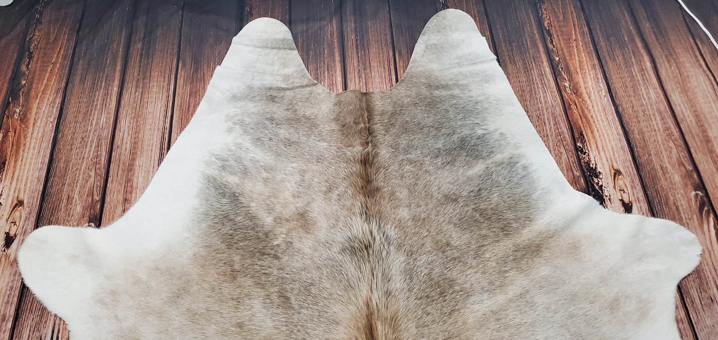 Light Beige Grey Cowhide Rug 7ft x 6ft