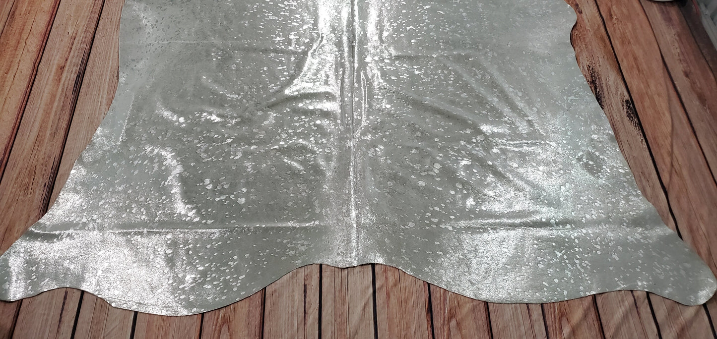 Exotic Silver Cowhide Rug 7ft x 7ft