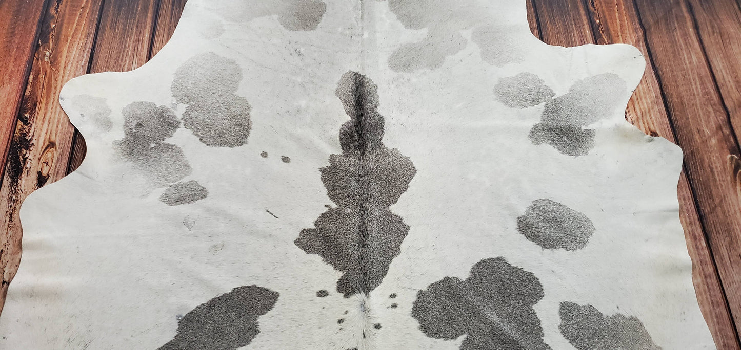 Natural Spotted Grey White Cowhide Rug 7ft x 6.5ft