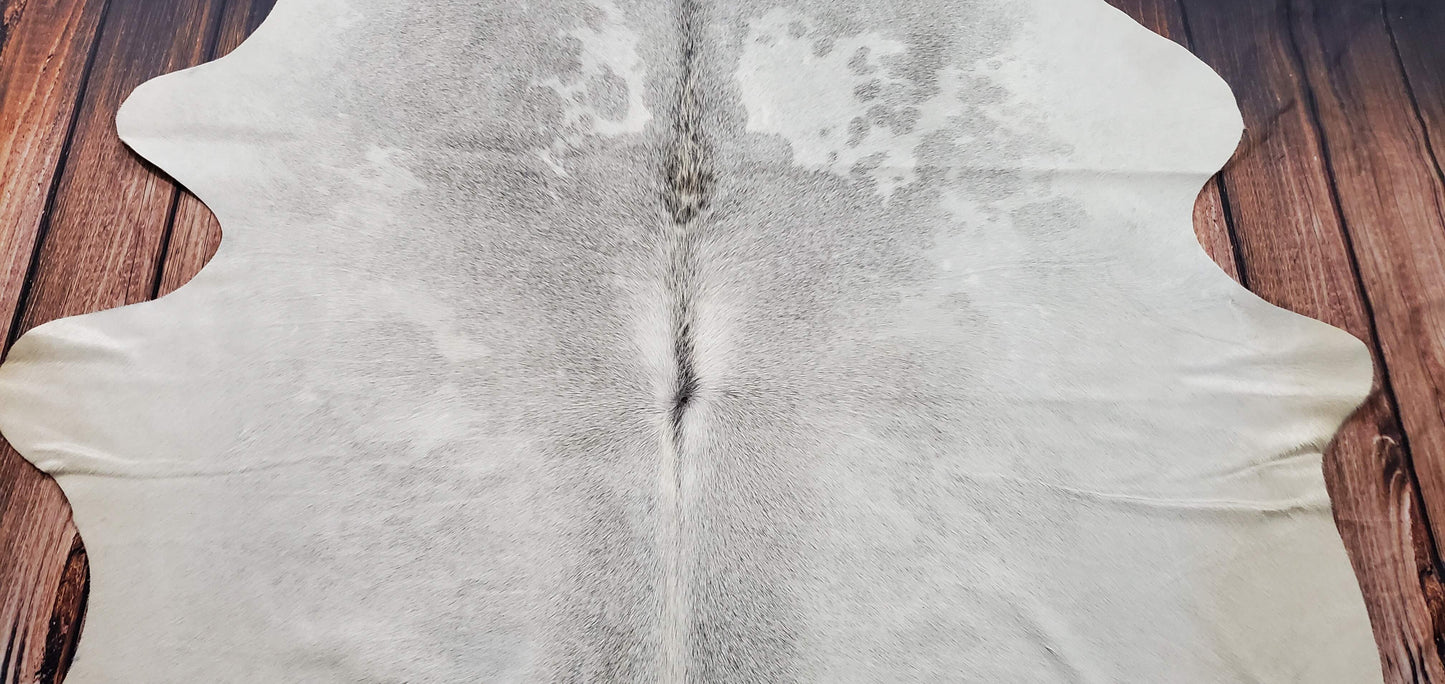 Stunning New Grey Cowhide Rug 7.5ft x 6ft