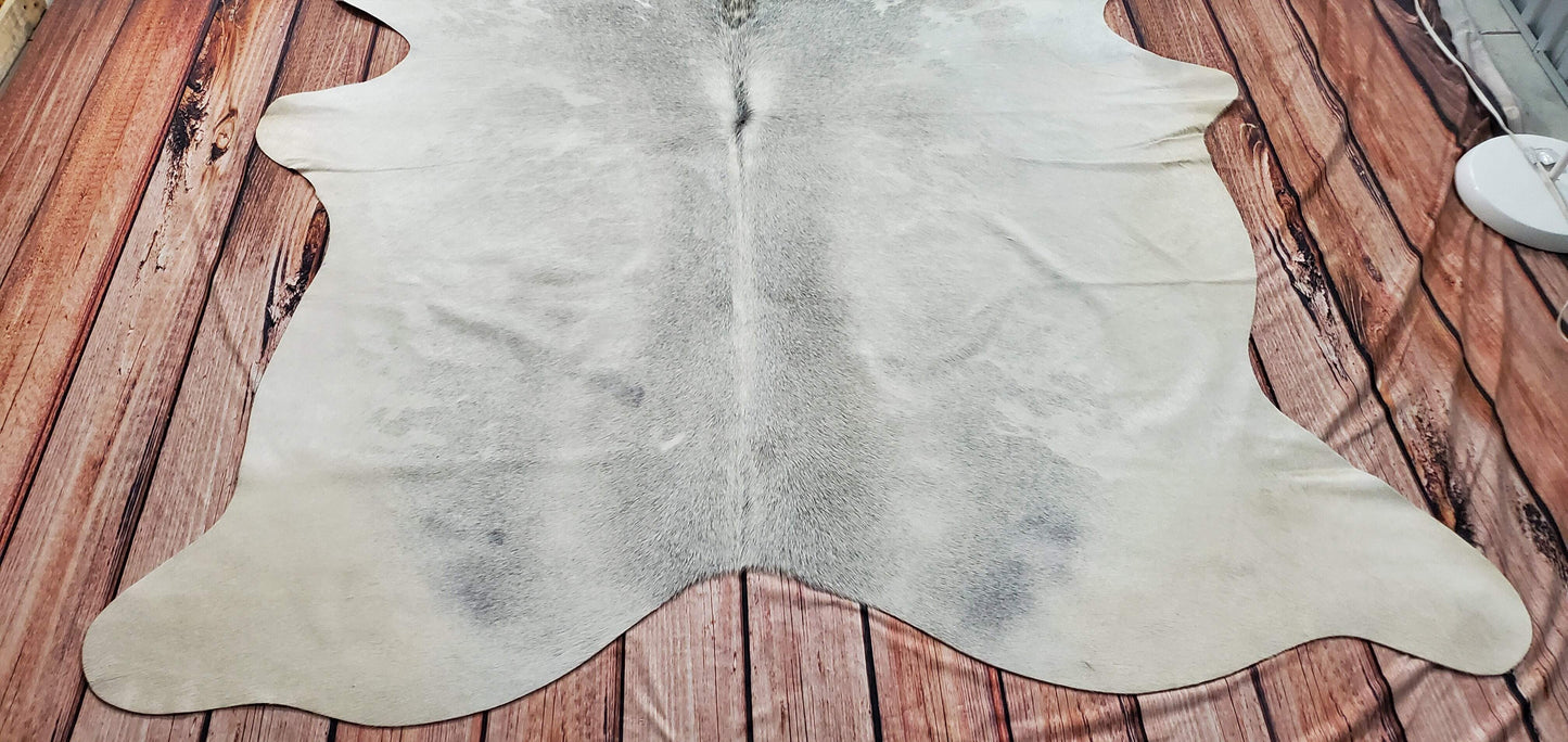 Stunning New Grey Cowhide Rug 7.5ft x 6ft
