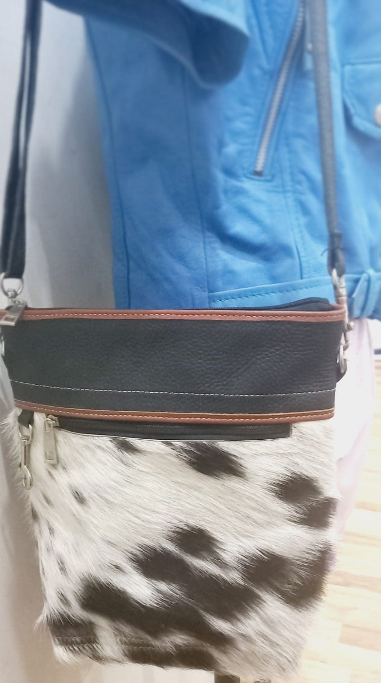 Ladies Cowhide Crossbody Bag