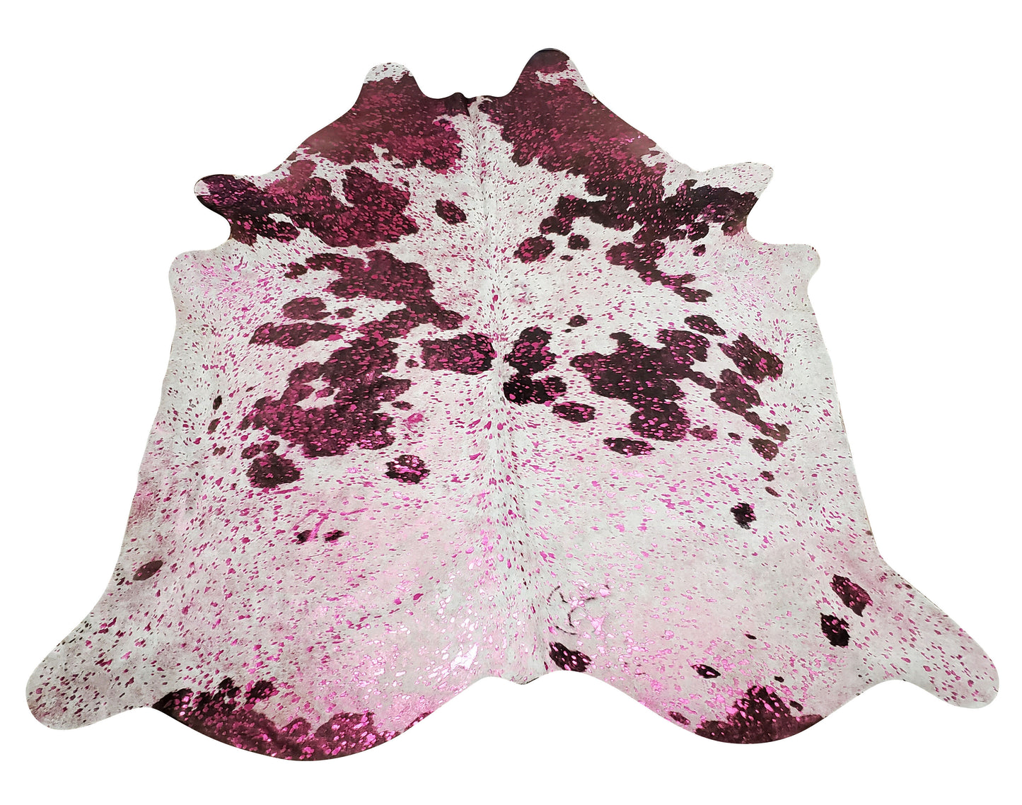 These new metallic cowhide rugs are beautifully finished and just the right thing to have in your room during these winter days or cozy evenings.