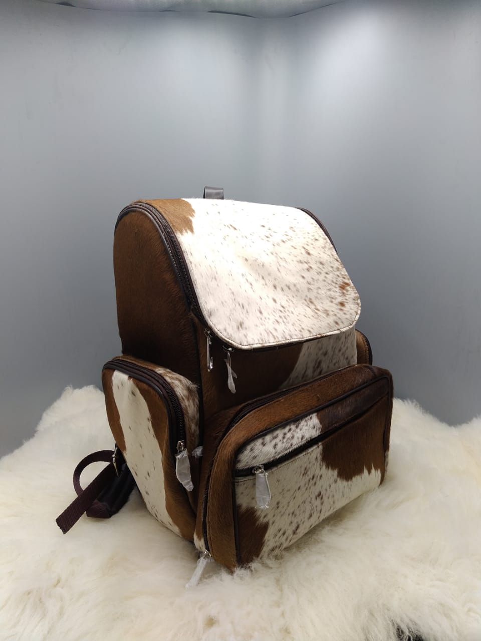 This is a very calf hair large bag, seems very sturdy, daughter to take to the hospital when she has her baby a perfect mommy western purse
