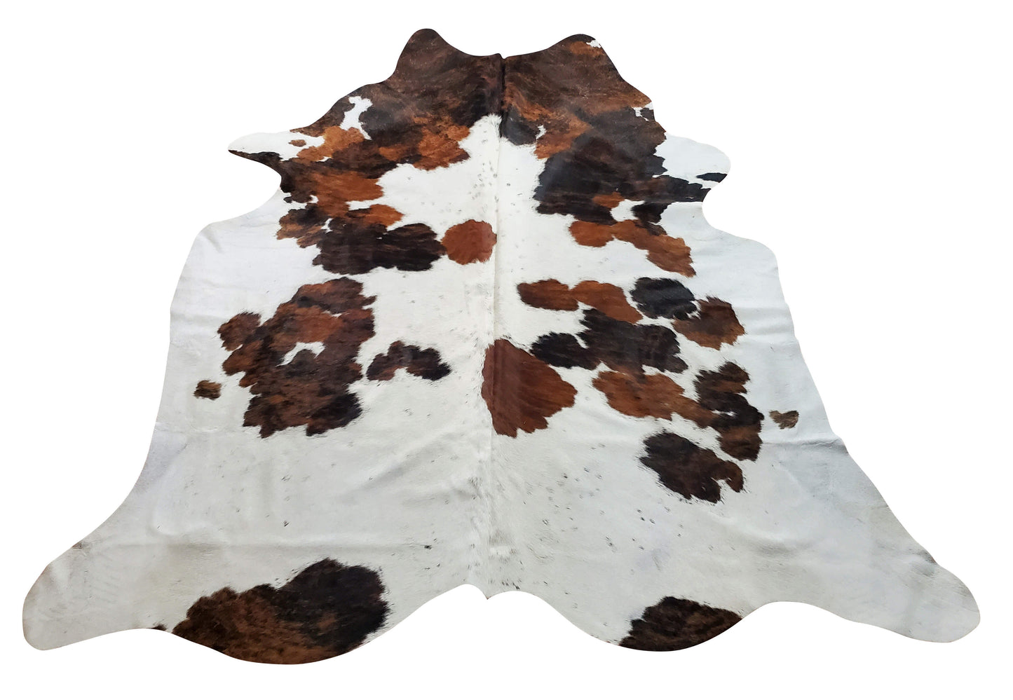This type of cowhide rug is hand finished with exquisite design that can fit easily in high traffic area or rooms with high ceilings, it is natural, real and genuine. 