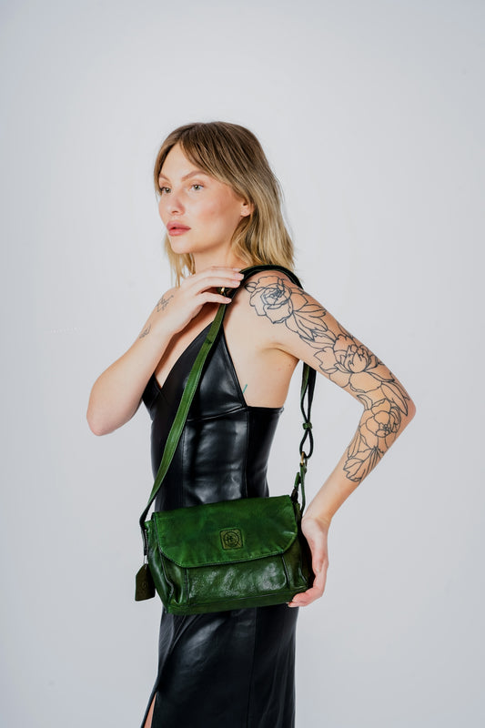 Versatile Ways to Style Your Women Genuine Leather Bucket Shoulder Bag - Boho Living Room