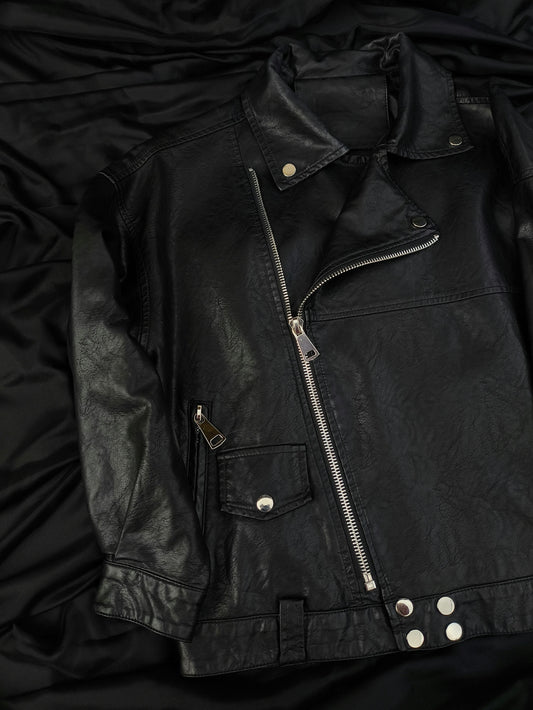 Explore the Top Reasons to Invest in an Oversized Black Leather Jacket for Winter Outerwear - Boho Living Room