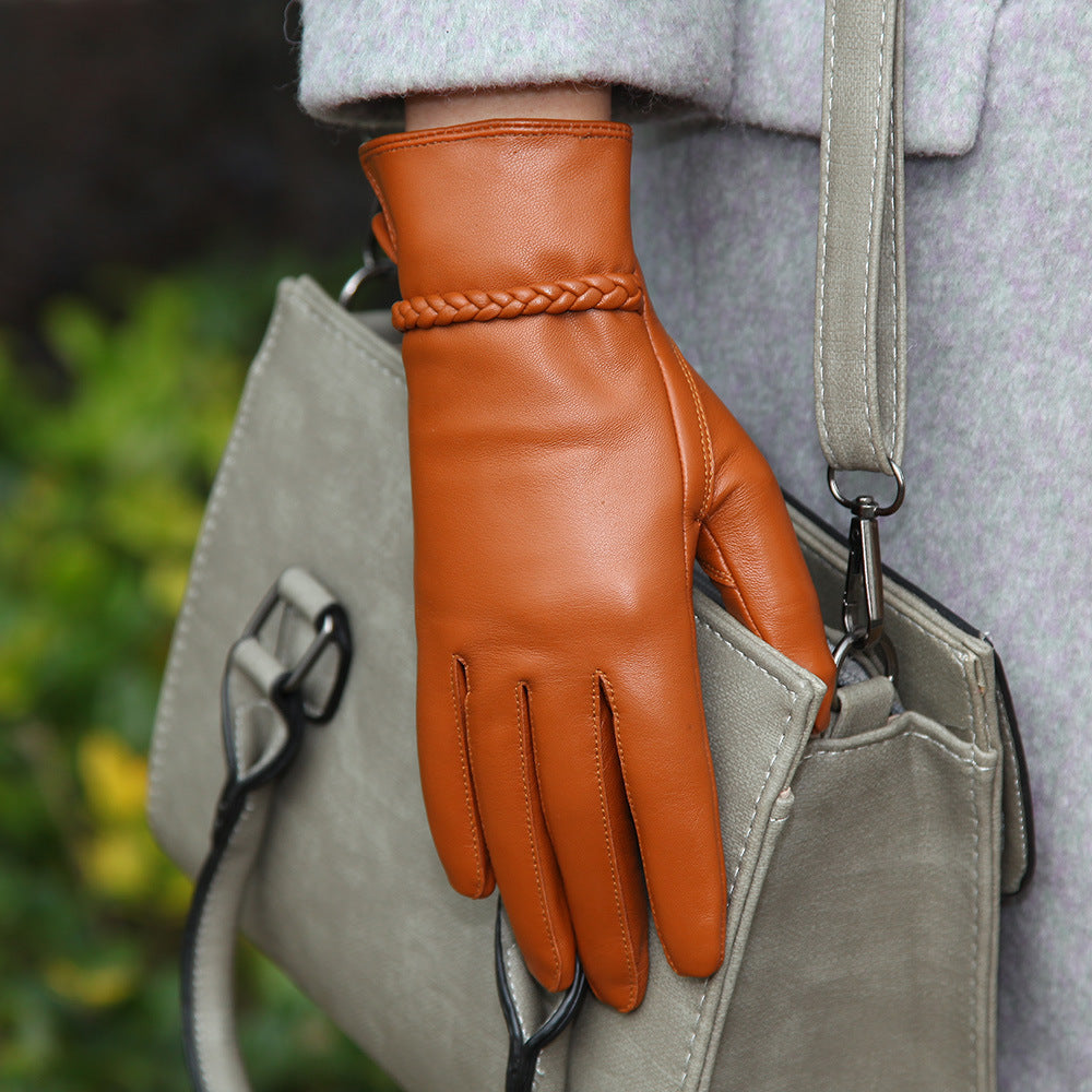 Women’s Leather Gloves in Lambskin with Fleece Lining and Touchscreen Use