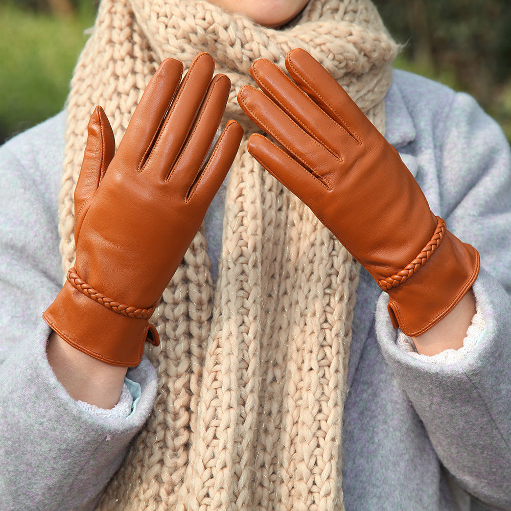 Women’s Leather Gloves in Lambskin with Fleece Lining and Touchscreen Use