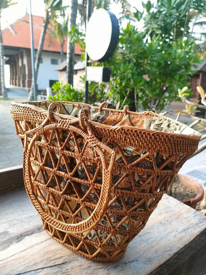 Handcrafted Rattan Tote Handle Bag