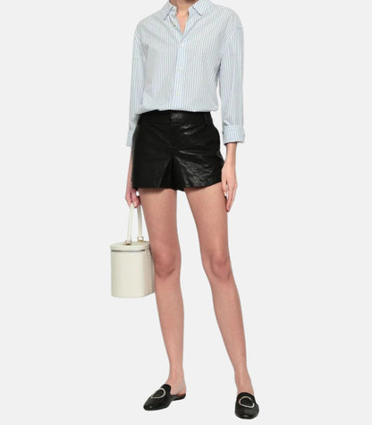 Sophisticated women's leather shorts crafted for a sleek look. Perfect for pairing with your favorite tops, these shorts offer a timeless touch to any outfit.