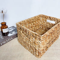 Natural dried water hyacinth storage basket with handle