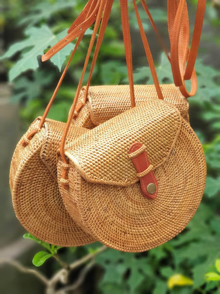 GQZ Handwoven Round Rattan Bag (Plain Weave Leather Closure), Straw Bag:  Handbags: Amazon.com