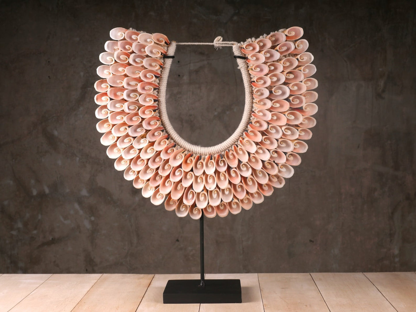 Papua pink sea shell necklace